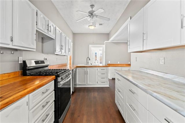 620 E Twin Springs, Siloam Springs, AR 72761