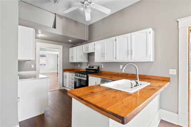 620 E Twin Springs, Siloam Springs, AR 72761