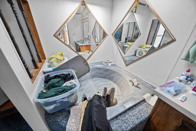 15287 AIRPORT Road, Linesville, PA 16424