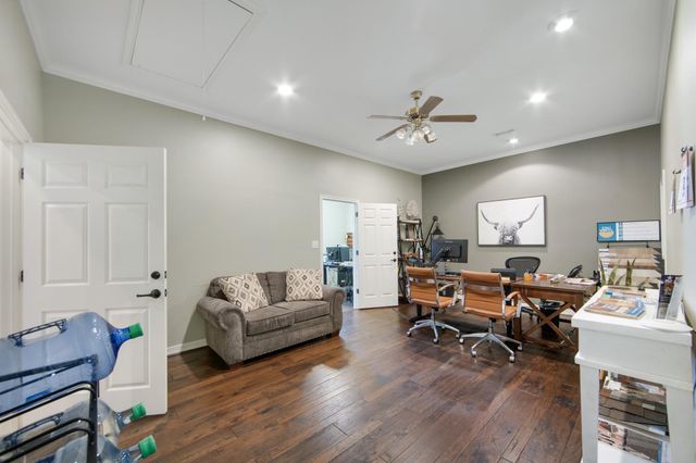 140 State Highway 19, Huntsville, TX 77340