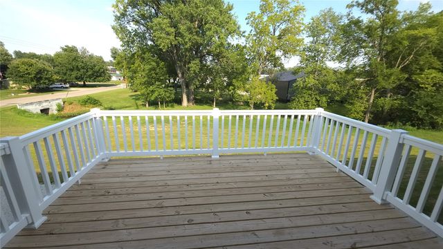 1411 13th Avenue, Belle Plaine, IA 52208