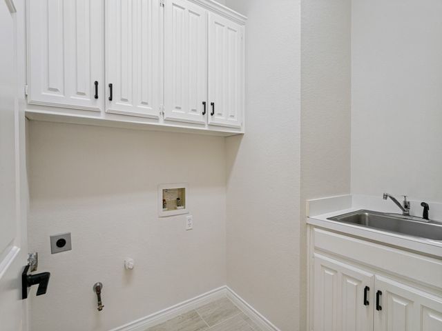 434 Waterside Drive, Irving, TX 75063