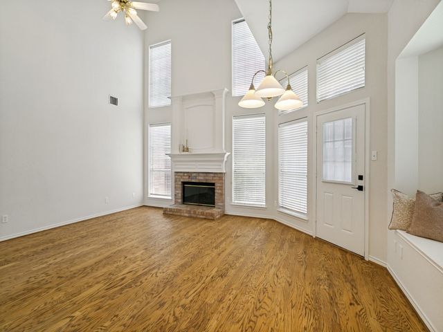 434 Waterside Drive, Irving, TX 75063