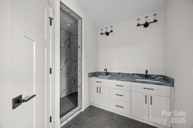 91 Glendale Avenue, Asheville, NC 28803