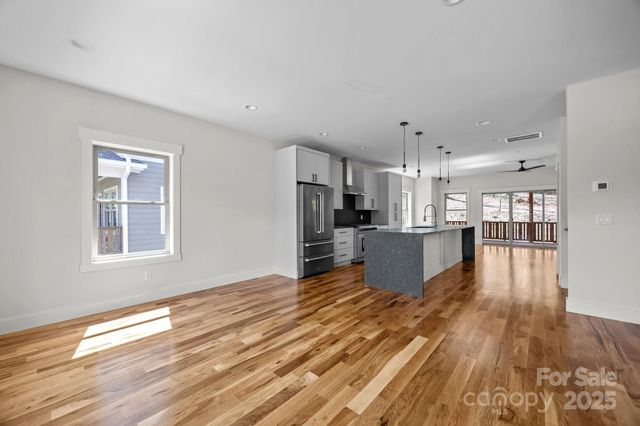 91 Glendale Avenue, Asheville, NC 28803