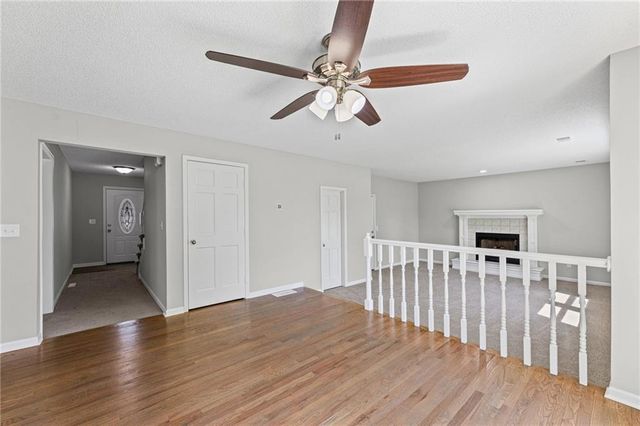 22003 W 47th Terrace, Shawnee, KS 66226