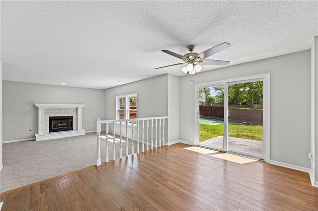 22003 W 47th Terrace, Shawnee, KS 66226