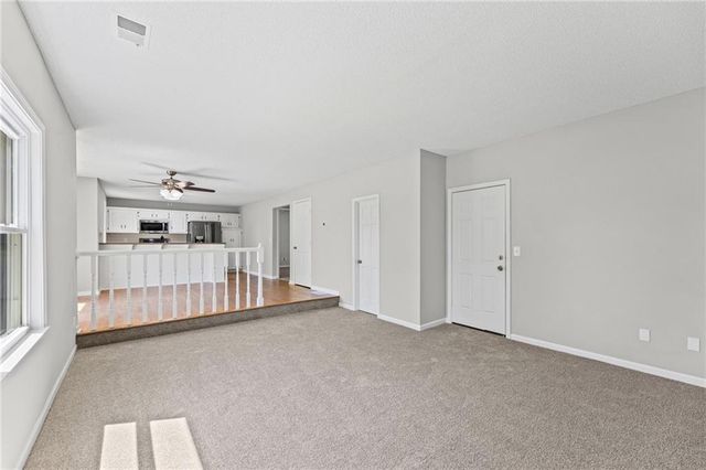 22003 W 47th Terrace, Shawnee, KS 66226