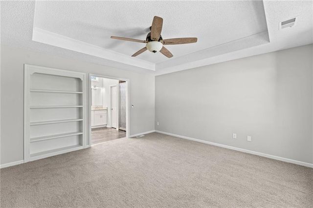 22003 W 47th Terrace, Shawnee, KS 66226