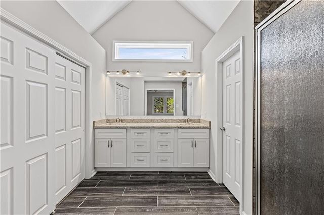 22003 W 47th Terrace, Shawnee, KS 66226