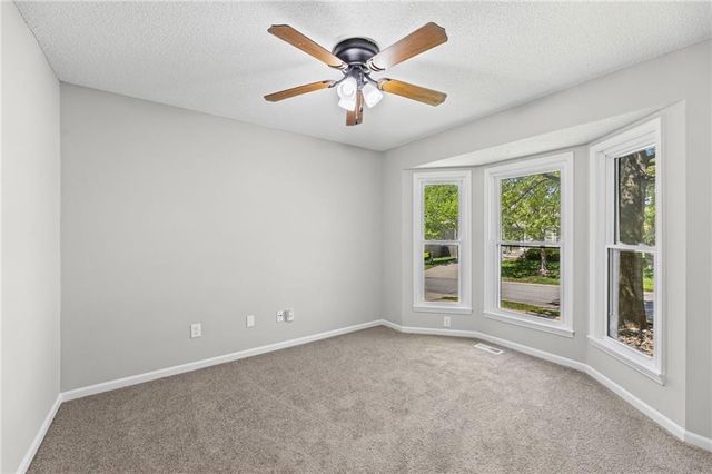 22003 W 47th Terrace, Shawnee, KS 66226