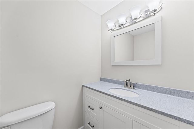 22003 W 47th Terrace, Shawnee, KS 66226