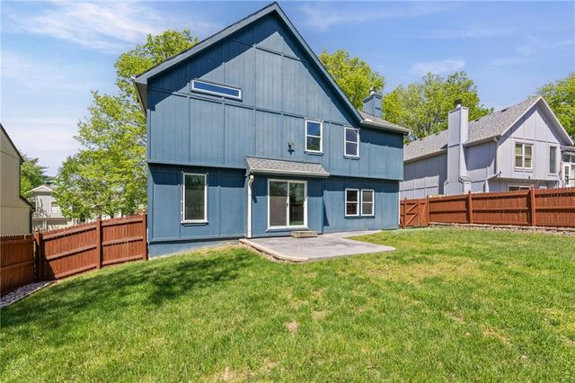 22003 W 47th Terrace, Shawnee, KS 66226