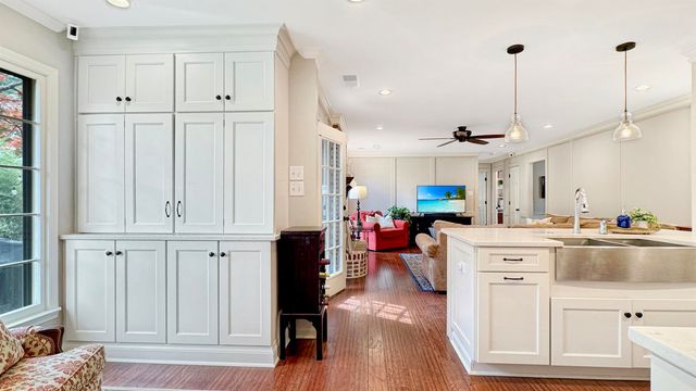 2960 CANE CREEK DR, Germantown, TN 38138