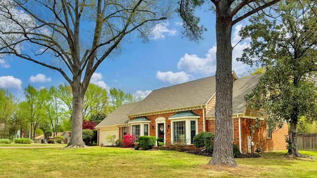 2960 CANE CREEK DR, Germantown, TN 38138