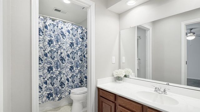 2960 CANE CREEK DR, Germantown, TN 38138