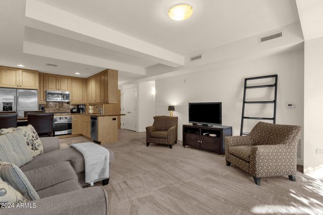7131 E RANCHO VISTA Drive 2003, Scottsdale, AZ 85251