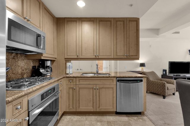 7131 E RANCHO VISTA Drive 2003, Scottsdale, AZ 85251
