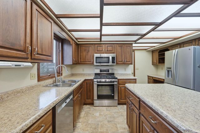 12124 Wellingham Court, Fort Wayne, IN 46845