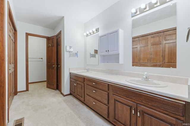 12124 Wellingham Court, Fort Wayne, IN 46845