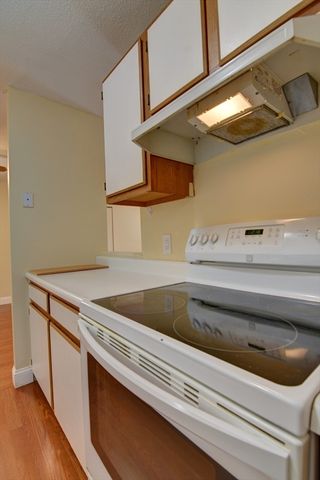 15 Bower Rd A11, Quincy, MA 02169