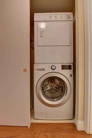 15 Bower Rd A11, Quincy, MA 02169