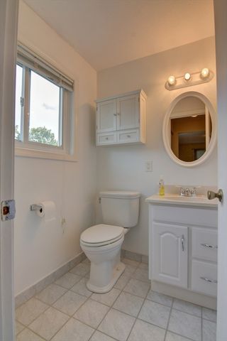 15 Bower Rd A11, Quincy, MA 02169