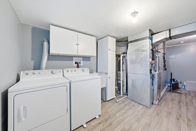 14325 Tripp Avenue, Midlothian, IL 60445