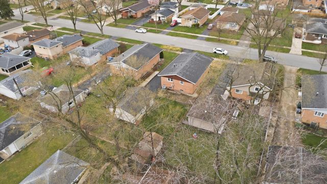 14325 Tripp Avenue, Midlothian, IL 60445