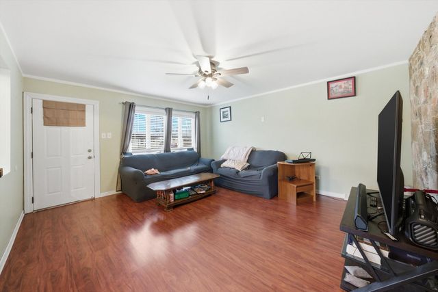 14325 Tripp Avenue, Midlothian, IL 60445