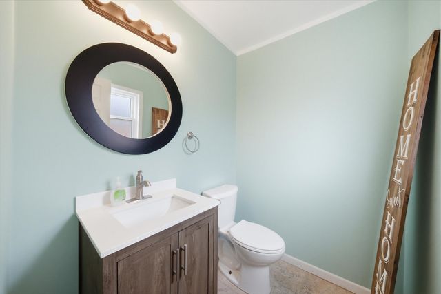 14325 Tripp Avenue, Midlothian, IL 60445