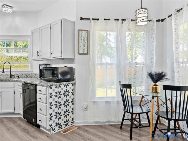 9512 Craigs Mill Dr, Glen Allen, VA 23060