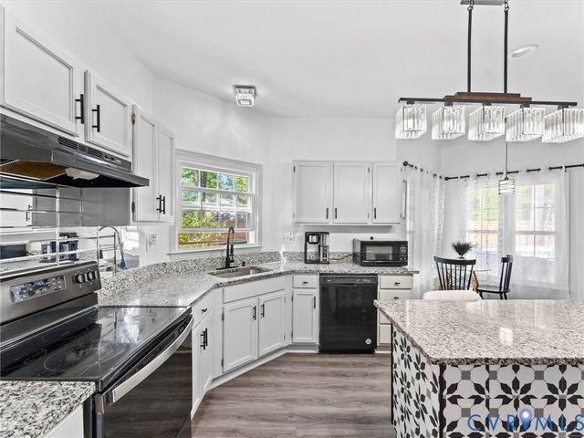 9512 Craigs Mill Dr, Glen Allen, VA 23060