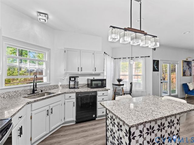 9512 Craigs Mill Dr, Glen Allen, VA 23060