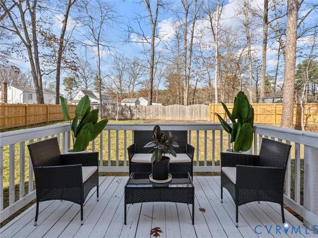 9512 Craigs Mill Dr, Glen Allen, VA 23060