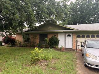 158 Centennial Drive, Lewisville, TX 75067
