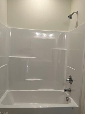 2607 Pennoak Way J, Greensboro, NC 27407