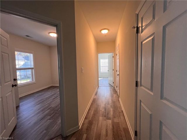 2607 Pennoak Way J, Greensboro, NC 27407