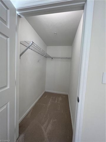 2607 Pennoak Way J, Greensboro, NC 27407