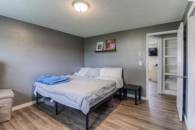 213 S 76th Avenue, Yakima, WA 98908