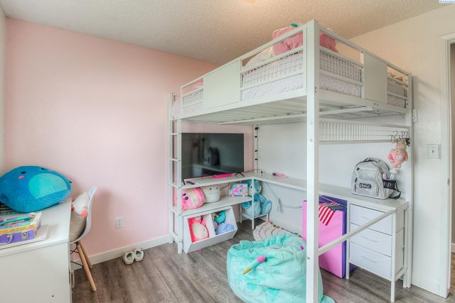 213 S 76th Avenue, Yakima, WA 98908