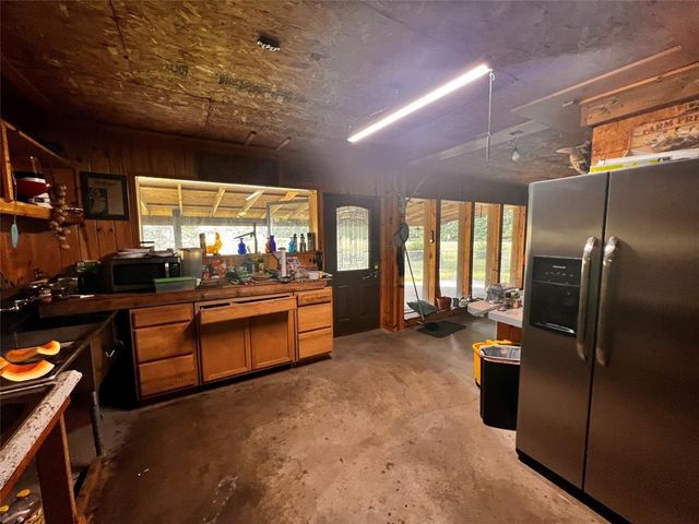 128 Wood Haven, Livingston, TX 77351