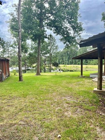 128 Wood Haven, Livingston, TX 77351