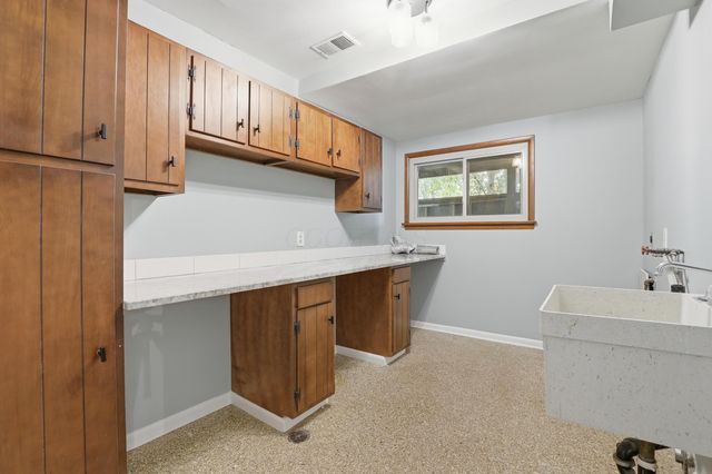 941 Clubview Boulevard S, Columbus, OH 43235