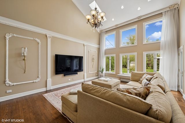 3754 Maple Avenue, Northbrook, IL 60062