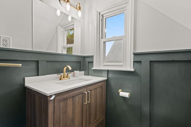 1024 W Front Street, Traverse City, MI 49684