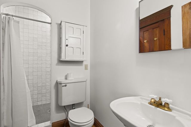 1024 W Front Street, Traverse City, MI 49684