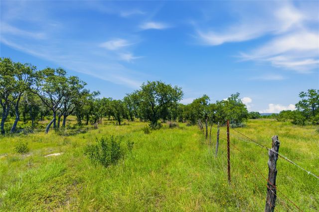 623 Whiskey TRL, Blanco, TX 78606
