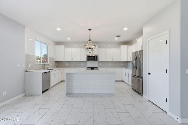 2825 S 103RD Drive, Tolleson, AZ 85353