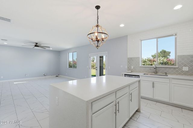 2825 S 103RD Drive, Tolleson, AZ 85353